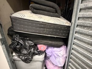 5 x 10 storage unit in Los Angeles, CA