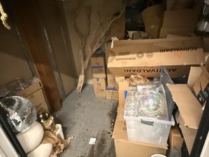 10 x 10 storage unit in Los Angeles, CA