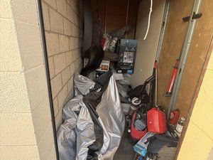 5 x 10 storage unit in Downey, CA
