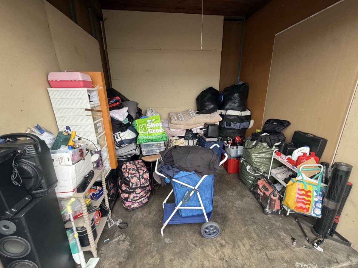 10 x 10 storage unit in Pico Rivera, CA