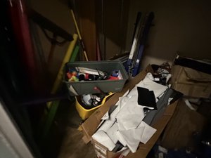 10 x 10 storage unit in Los Angeles, CA