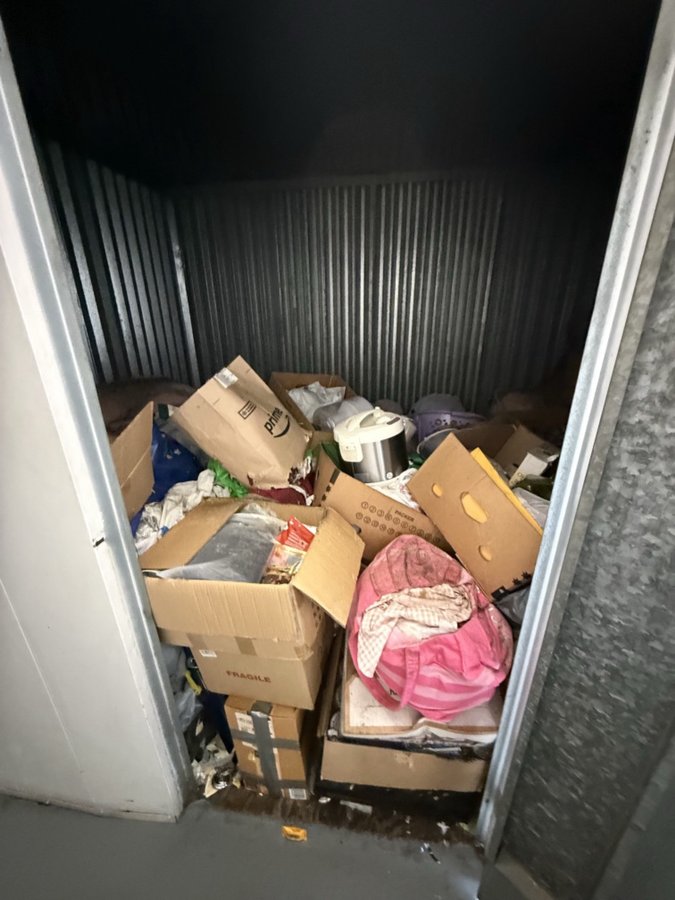 8 x 10 storage unit in Baldwin Park, CA