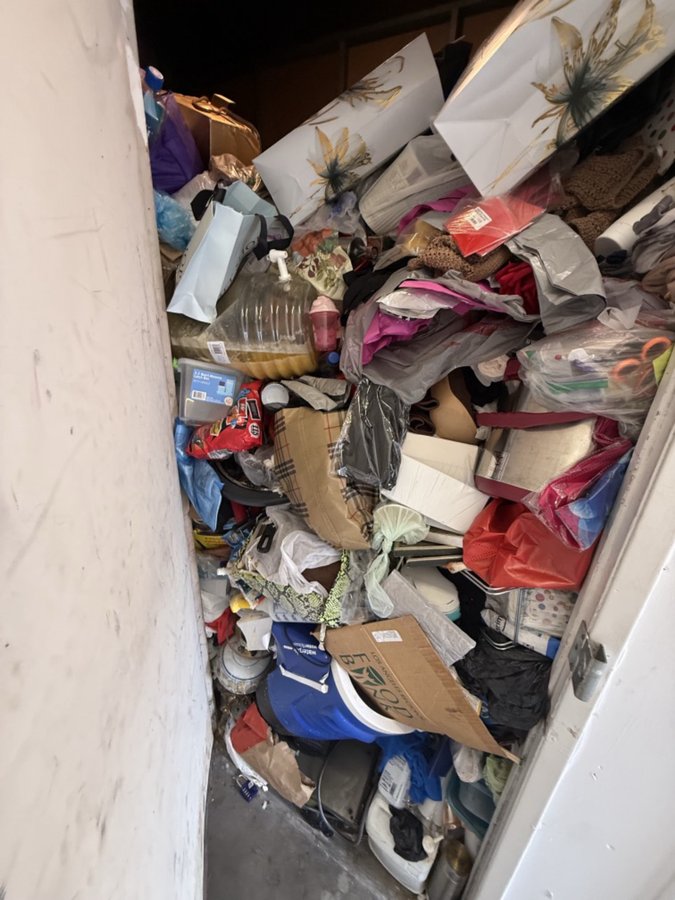 6 x 10 storage unit in Irwindale, CA