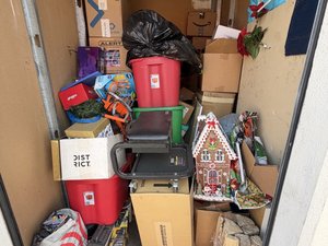 5 x 10 storage unit in La Puente, CA