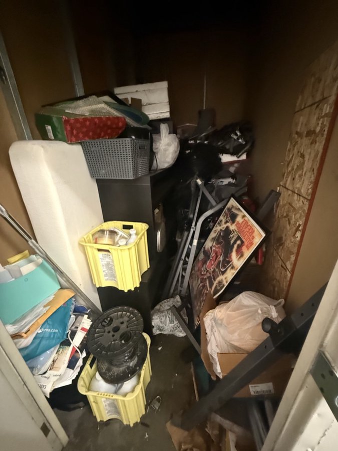 5 x 10 storage unit in La Puente, CA