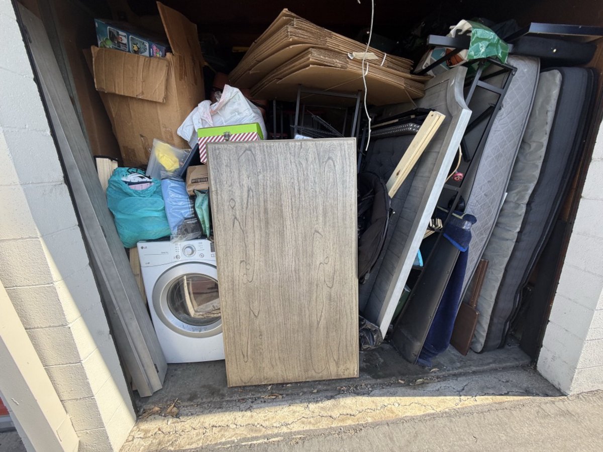 10 x 11 storage unit in City Of Industry, CA