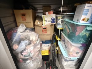5 x 6 storage unit in Duarte, CA