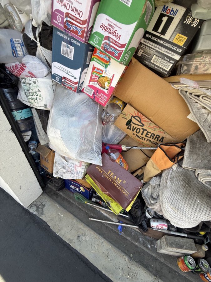 8 x 9 storage unit in Rowland Heights, CA