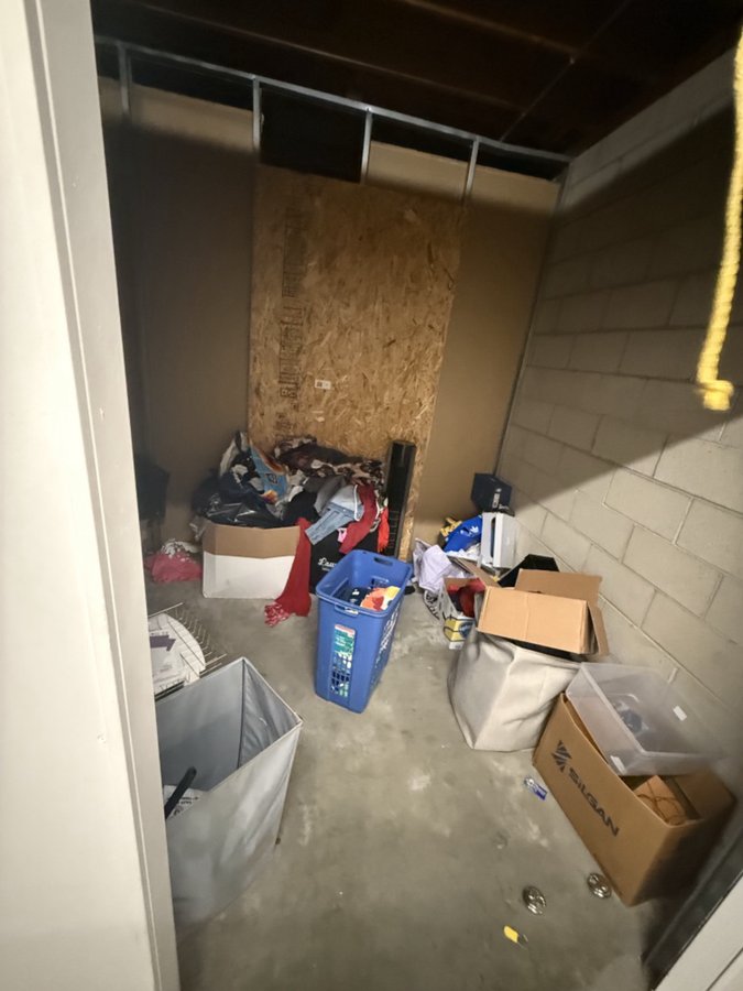 8 x 10 storage unit in Duarte, CA