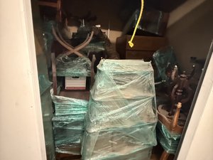10 x 10 storage unit in Duarte, CA