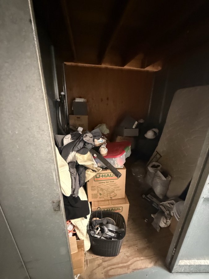8 x 9 storage unit in Monterey Park, CA