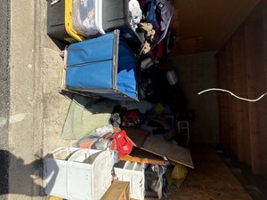 10 x 15 storage unit in Los Angeles, CA