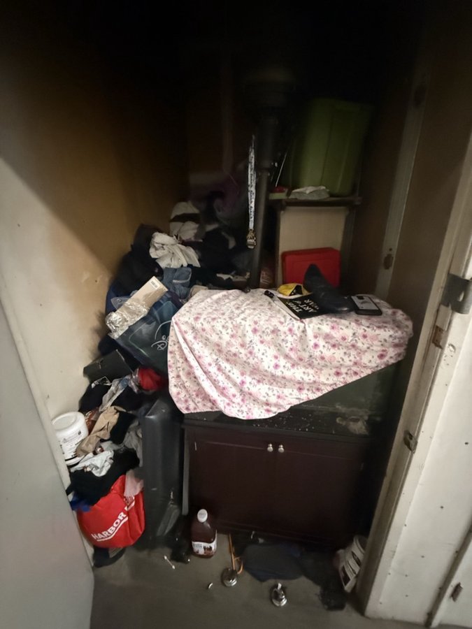 5 x 9 storage unit in Monrovia, CA