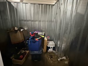 10 x 9 storage unit in Whittier, CA