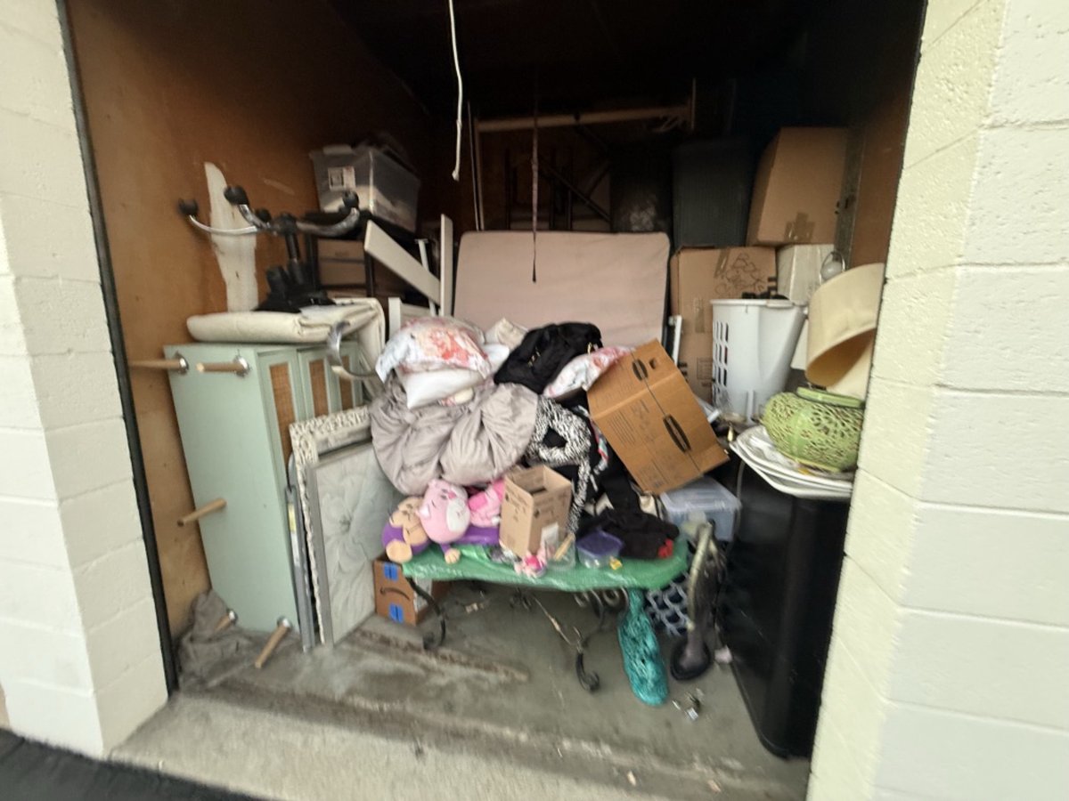 9 x 10 storage unit in Monrovia, CA
