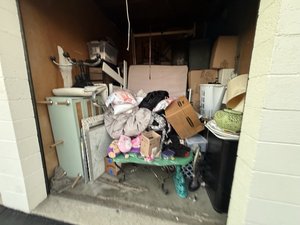 9 x 10 storage unit in Monrovia, CA