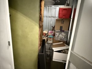 5 x 10 storage unit in Whittier, CA