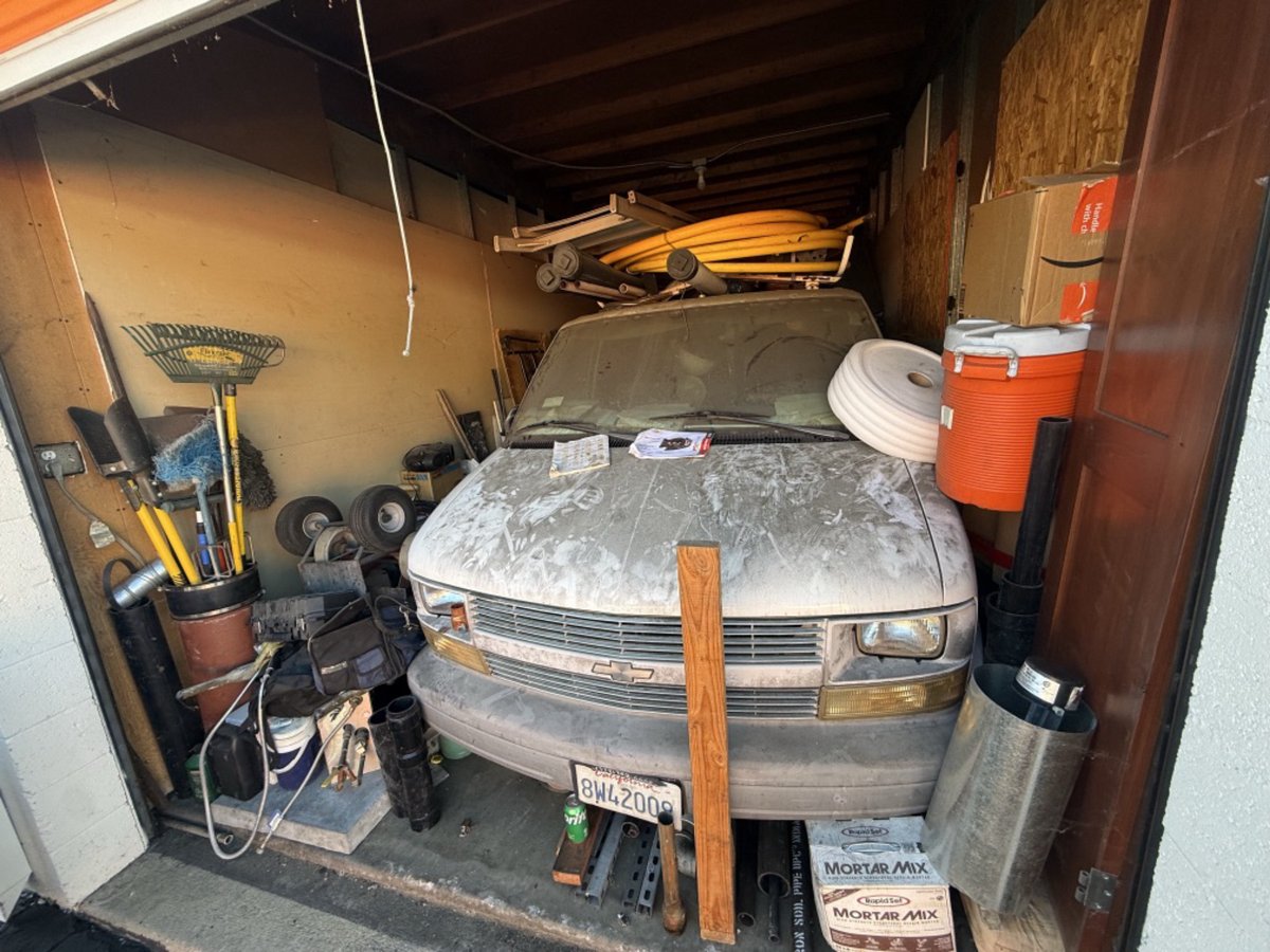 10 x 30 storage unit in Monterey Park, CA