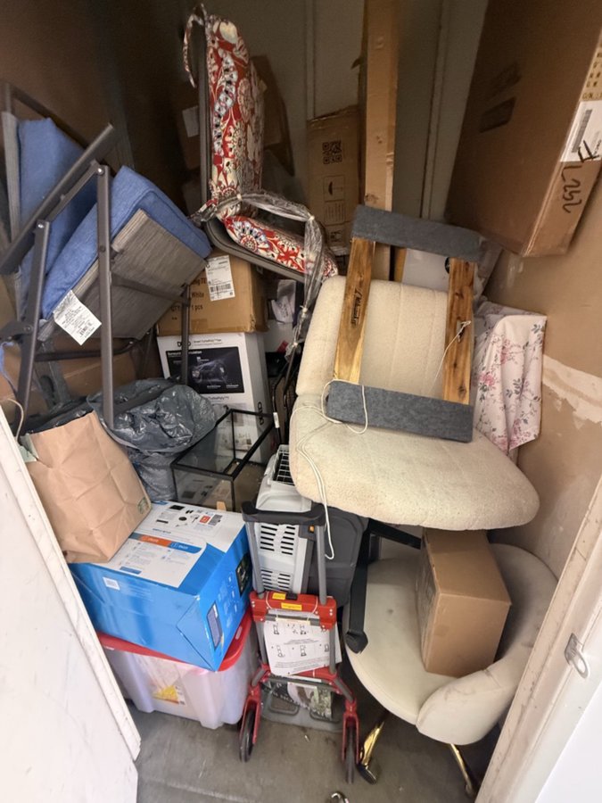 5 x 6 storage unit in Monterey Park, CA