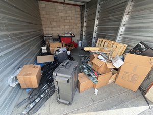 10 x 20 storage unit in Pico Rivera, CA