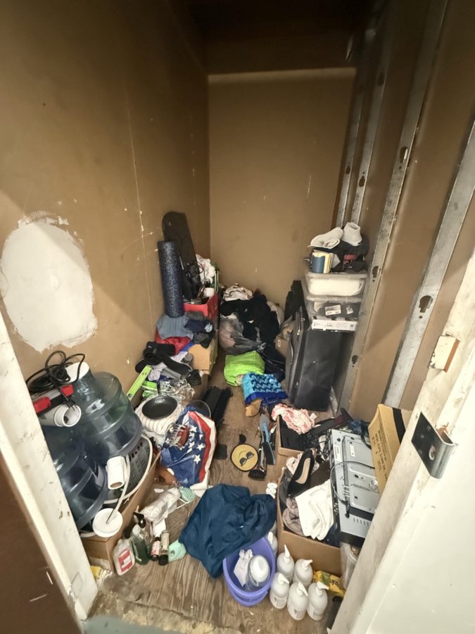 5 x 10 storage unit in Downey, CA