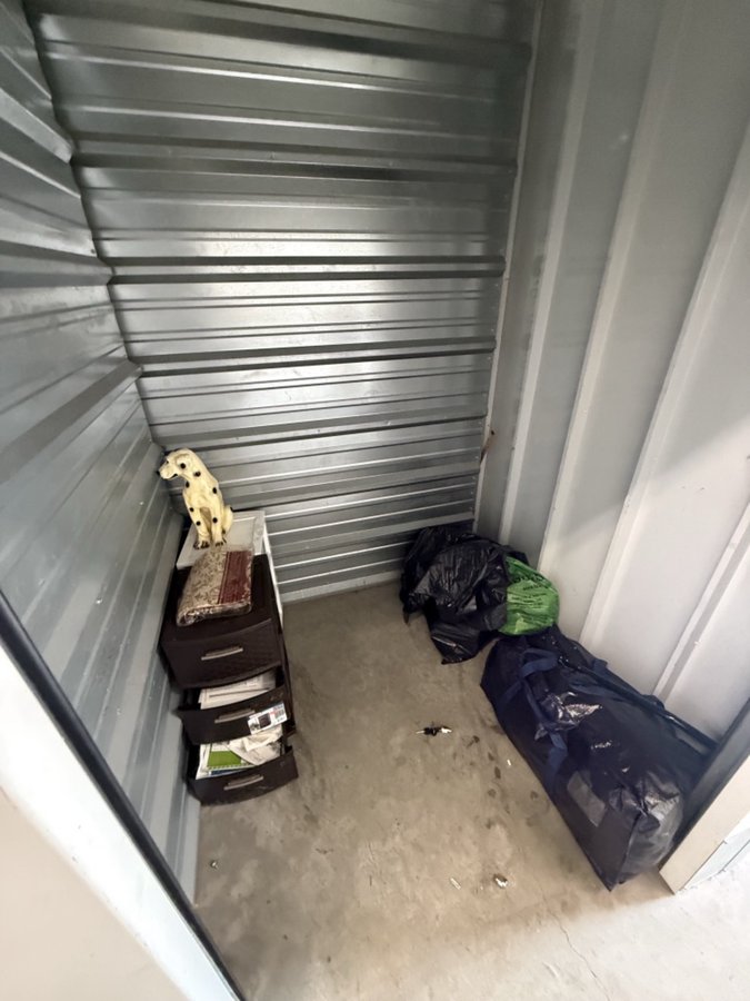 5 x 5 storage unit in Pico Rivera, CA