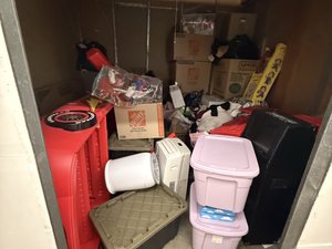10 x 10 storage unit in Downey, CA