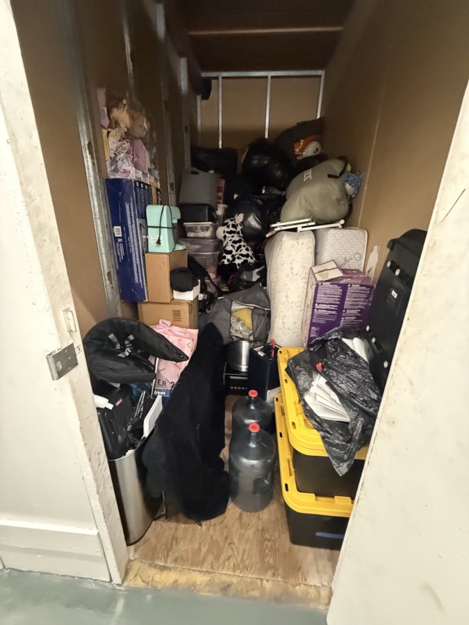 5 x 10 storage unit in Downey, CA