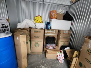 10 x 10 storage unit in Washington, DC