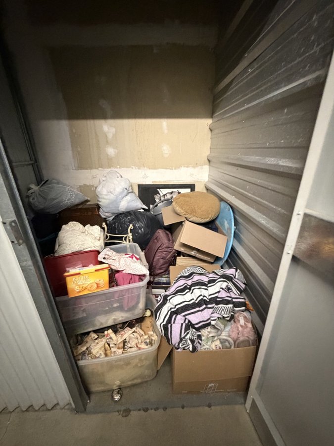 5 x 6 storage unit in Montclair, CA