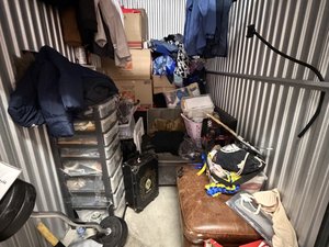 5 x 10 storage unit in Montclair, CA