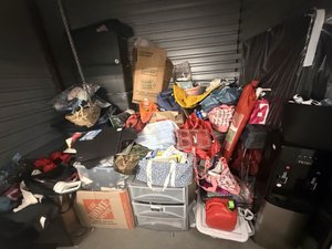 10 x 7 storage unit in West Covina, CA
