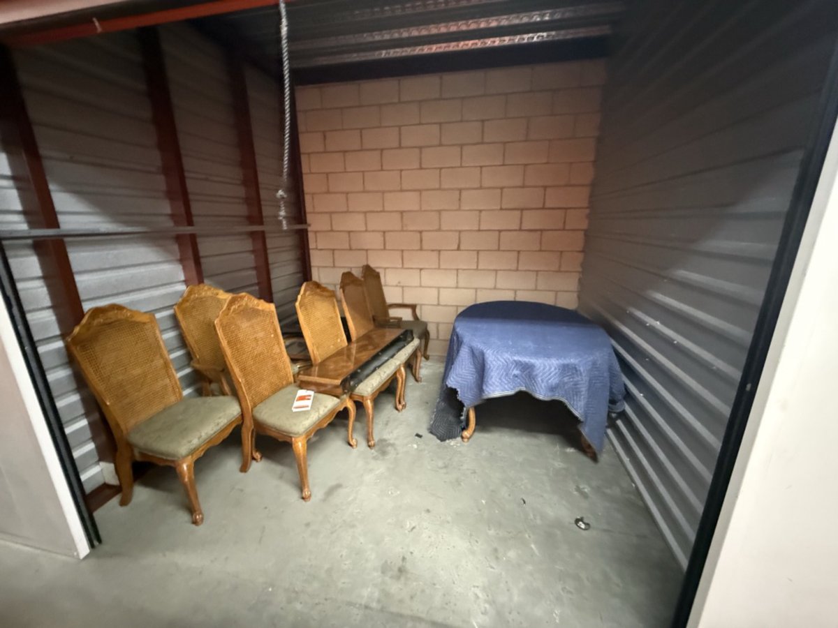 10 x 10 storage unit in Rancho Cucamonga, CA