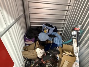 5 x 5 storage unit in Covina, CA