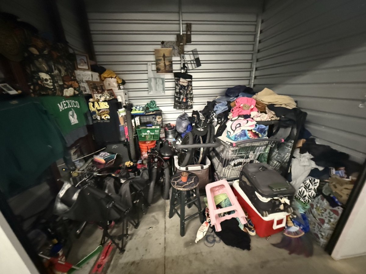 10 x 7 storage unit in West Covina, CA