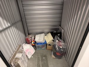 5 x 5 storage unit in Covina, CA