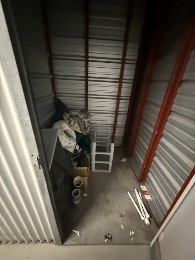 5 x 5 storage unit in Montclair, CA