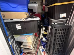 5 x 10 storage unit in Covina, CA