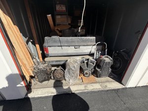 10 x 20 storage unit in Ontario, CA