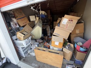 10 x 30 storage unit in Upland, CA