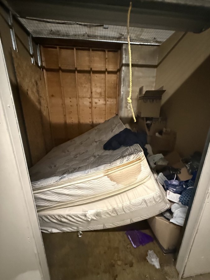 8 x 10 storage unit in Upland, CA
