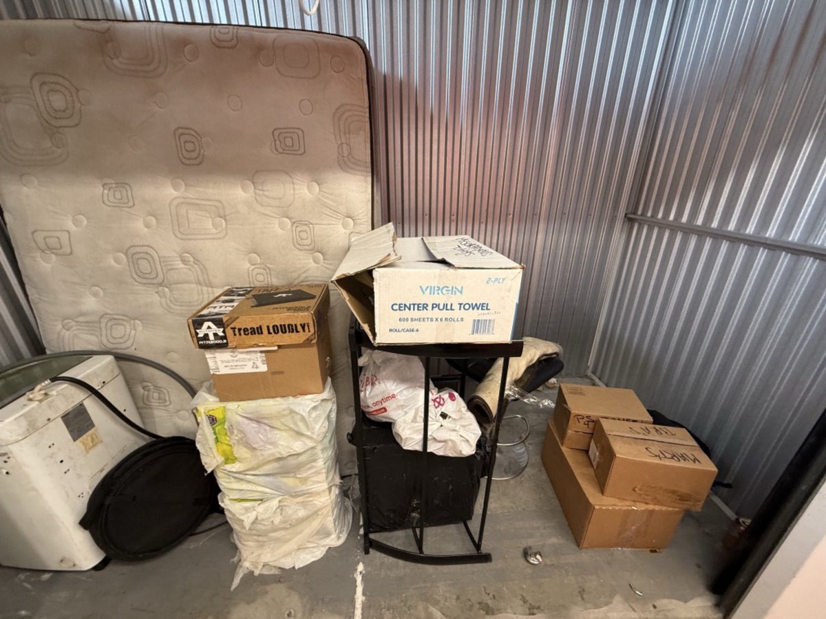 8 x 4 storage unit in Montclair, CA