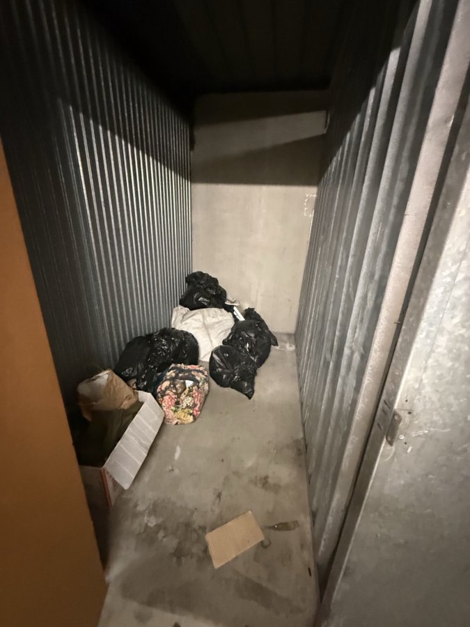5 x 10 storage unit in Montclair, CA