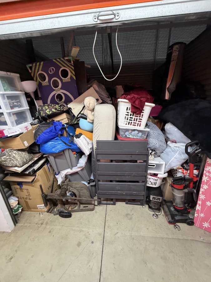 10 x 15 storage unit in Rancho Cucamonga, CA