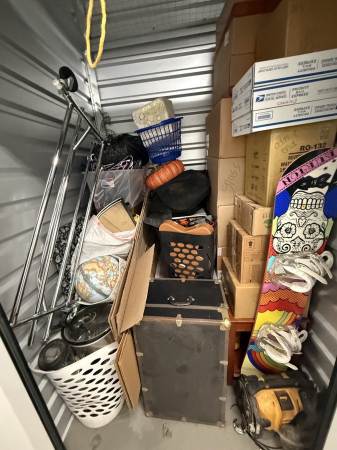 5 x 5 storage unit in Montclair, CA