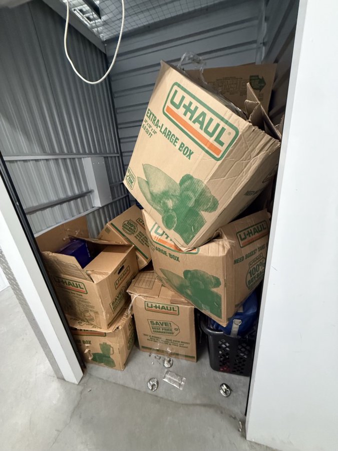 5 x 5 storage unit in Montclair, CA