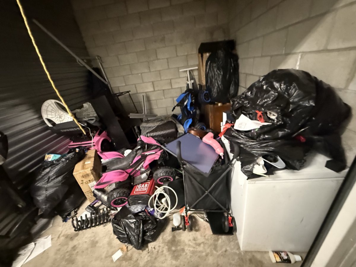 10 x 10 storage unit in Rancho Cucamonga, CA