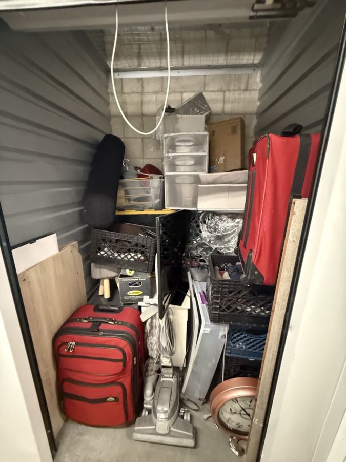 5 x 5 storage unit in Montclair, CA