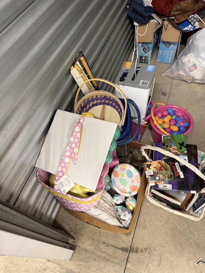 5 x 10 storage unit in Rancho Cucamonga, CA