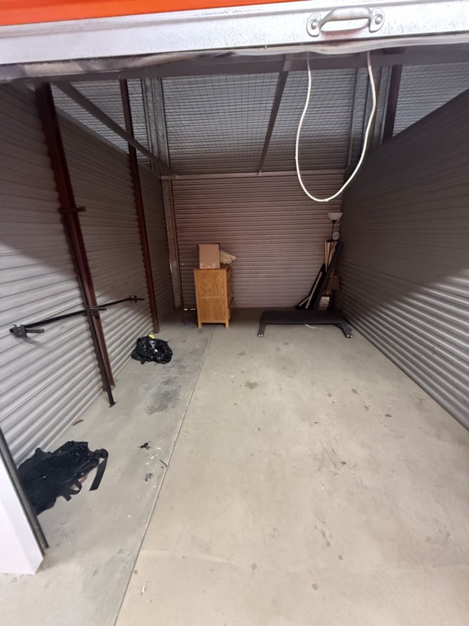 10 x 15 storage unit in Rancho Cucamonga, CA